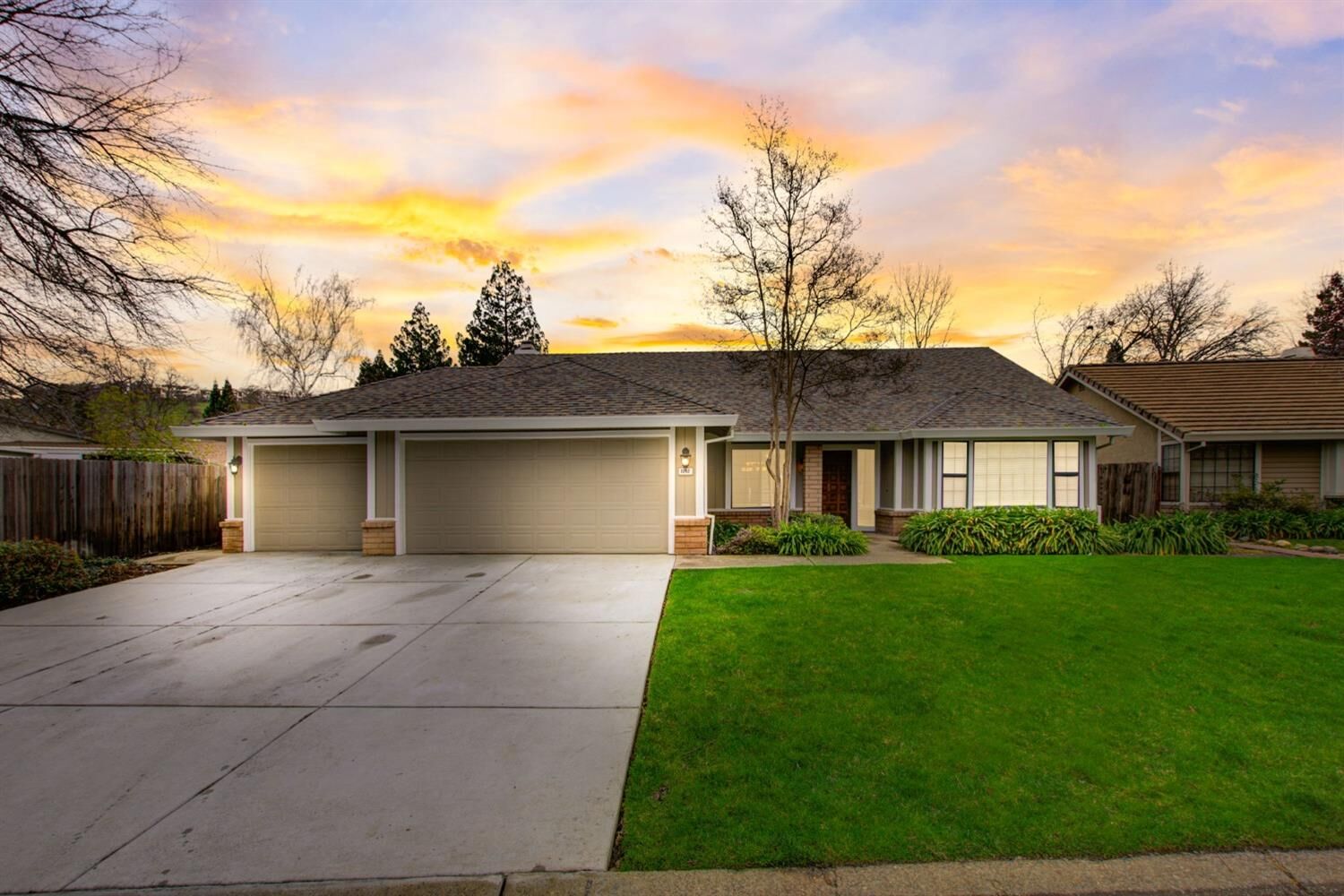 Property Photo: 1242 Busselton Way CA 95762