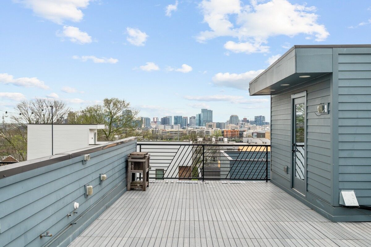 Property Photo:  530 28th Ave N  TN 37209 