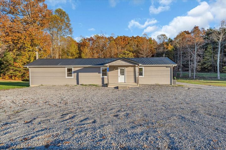 Property Photo:  36 SR 399  TN 37365 