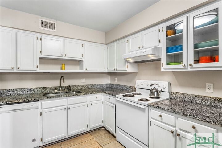 Property Photo:  39 Helmsman Court  GA 31410 