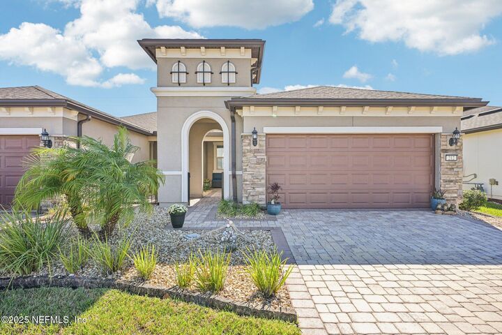 Property Photo:  212 Rock Spg Lp  FL 32095 