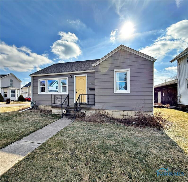 Property Photo:  241 Hall Street  OH 44883 