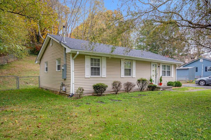 Property Photo:  460 Chrisman Street  VA 24073