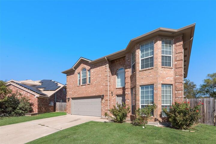 Property Photo:  2701 Wildridge Court  TX 76108