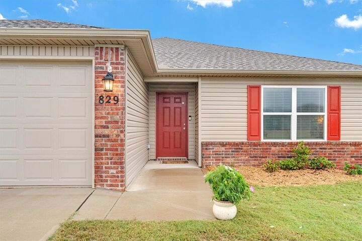 Property Photo:  829 Katlyn Drive  AR 72761 