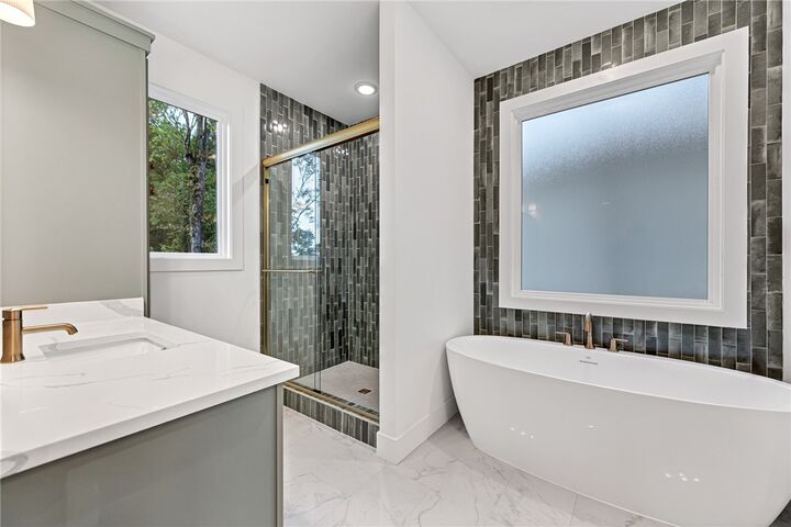 Property Photo: 4 Egton Drive AR 72714