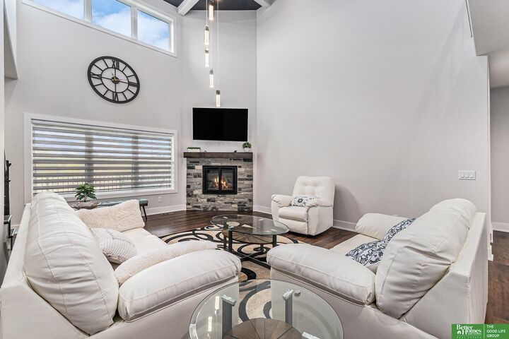 Property Photo: 3319 Robyn Ridge Road NE 68025