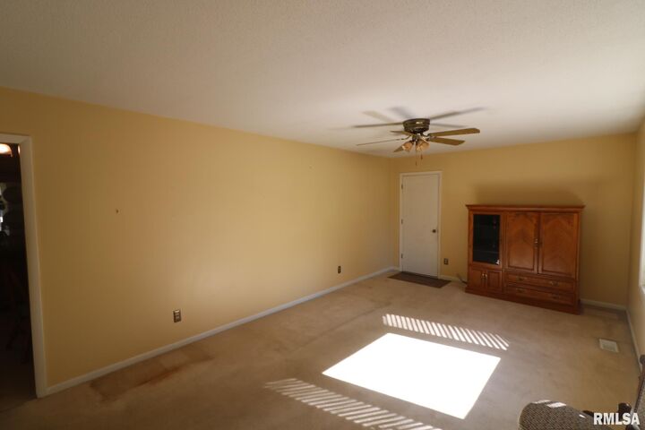 Property Photo: 906 Valley Drive IL 62918