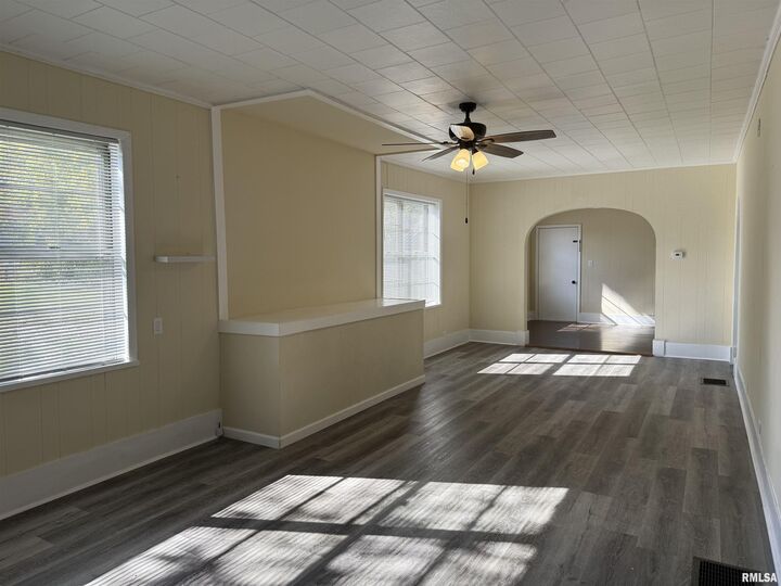 Property Photo:  1103 W Boulevard Street A &Amp B  IL 62959 