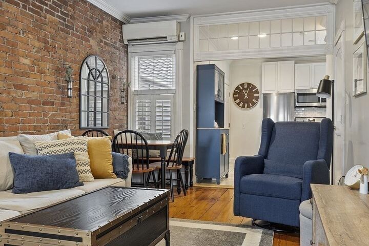 Property Photo:  192 W 5th Street 1  MA 02127 