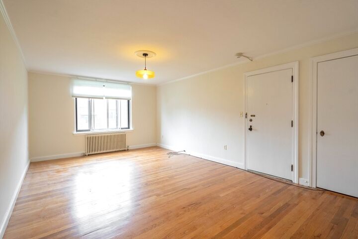 Property Photo:  20 Ashland Street 1-R  MA 01609 