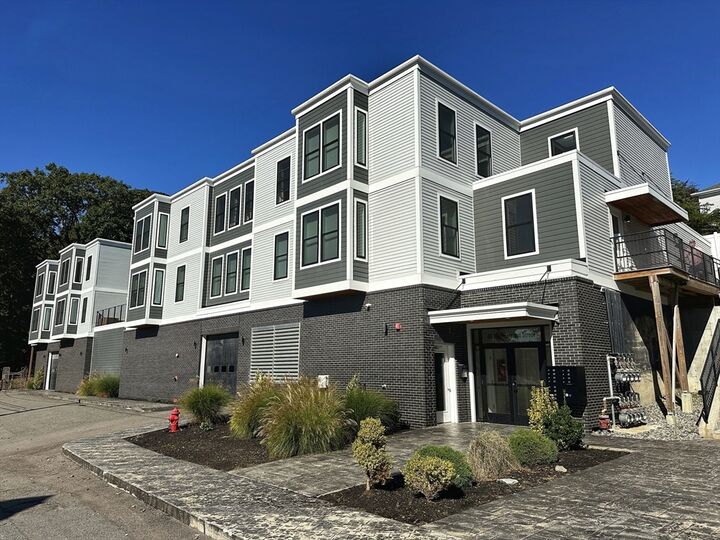 40 Westmoreland St 8  Boston MA 02124 photo