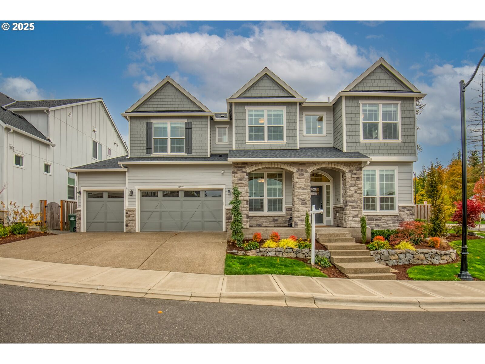 Property Photo: 11701 NW Sadie St OR 97229