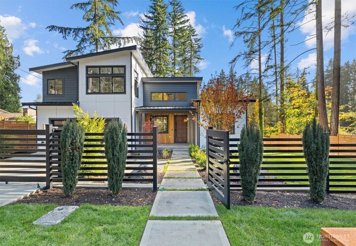 Property Photo: 18616 92nd Avenue NE WA 98011