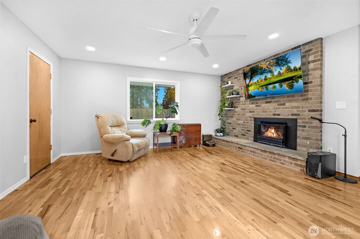 Property Photo:  5715  78th Place NE  WA 98270 