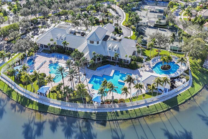 Property Photo: 2084 Stonington Terrace FL 33411