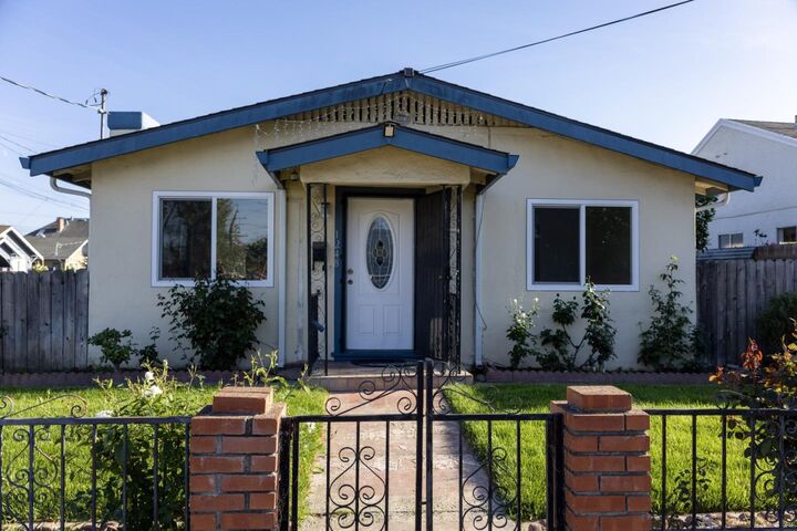 Property Photo:  1248 Whitton Avenue  CA 95116 