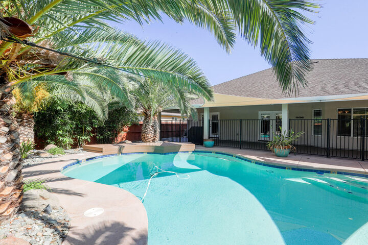 Property Photo:  1510 Carl Court  CA 96080 