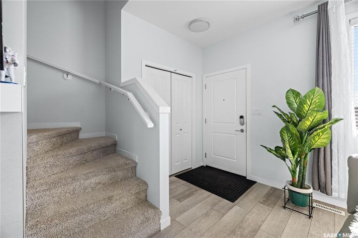 Property Photo:  5334 E Primrose Green Drive E  SK S4V 3S8