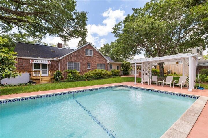 Property Photo: 510 Beard Street FL 32303