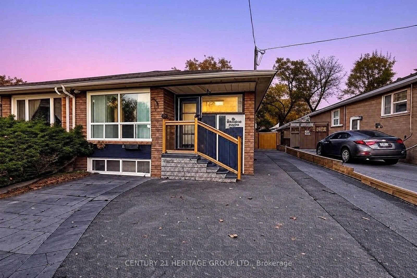 Property Photo: 82 Harrison Drive ON L3Y 4P4