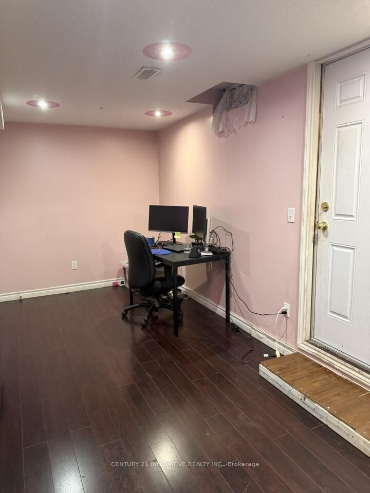 Property Photo:  13 Cranberry Drive  ON M1X 1V8