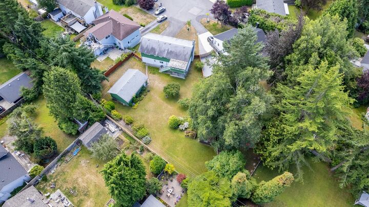 Property Photo: 5451 7B Avenue BC V4M 1S7