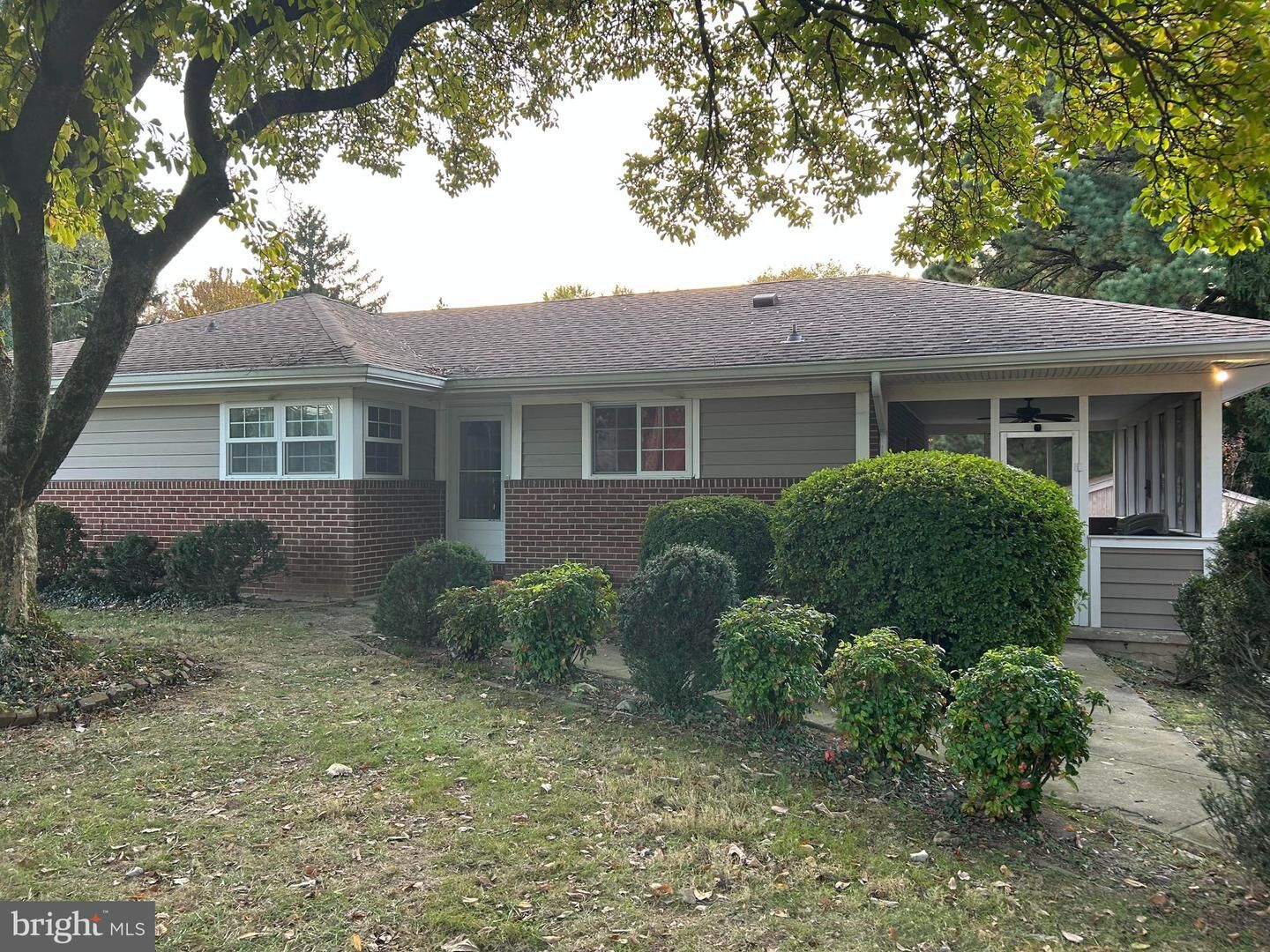 Property Photo:  1400 N Rolling Road  MD 21228 