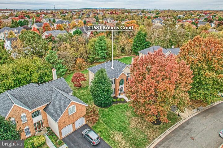 Property Photo:  21581 Kouros Court  VA 20147 