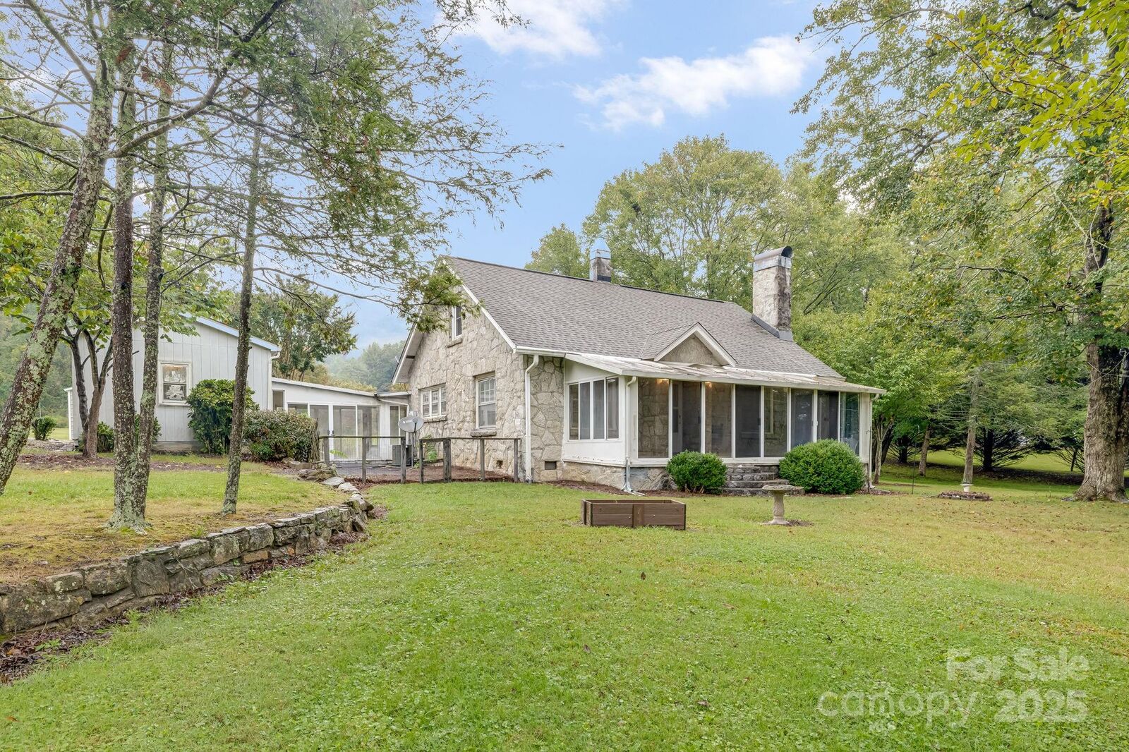 Property Photo: 1819 Windsor Drive NC 28791