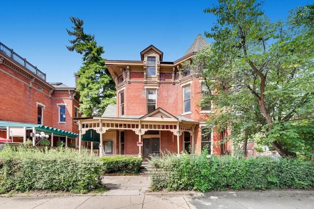 Property Photo:  955 S High Street  OH 43206 