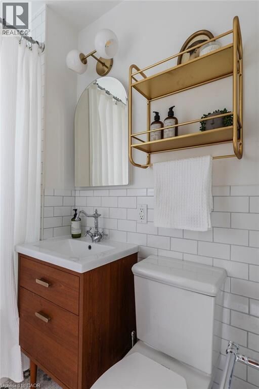 Property Photo:  111 Gladstone Avenue  ON L8M 2H8 