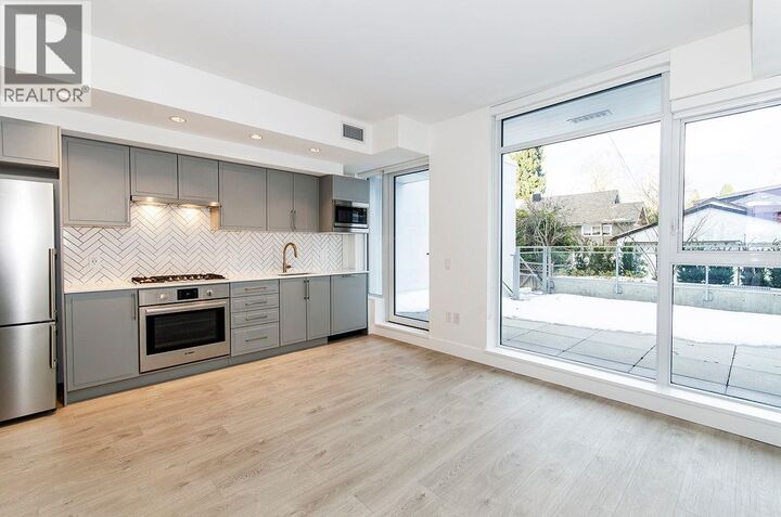 Photo de la propriété:  2435 Kingsway Street 208  BC V5R 5G8 