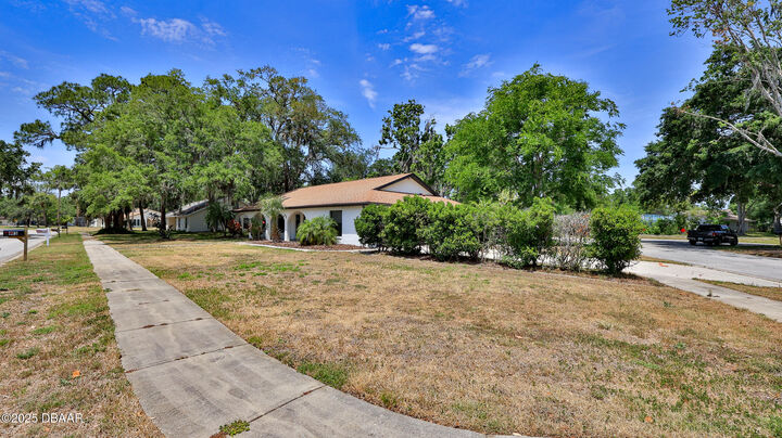Property Photo:  475 Woodstock Drive  FL 32127 