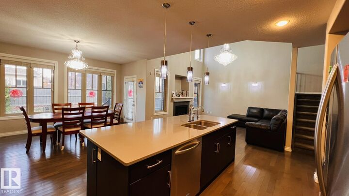 Property Photo: 1076 Armitage Crescent SW AB T6W 0K3