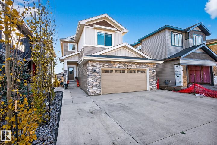 9219 183 Avenue NW  Edmonton AB T5Z 0S6 photo