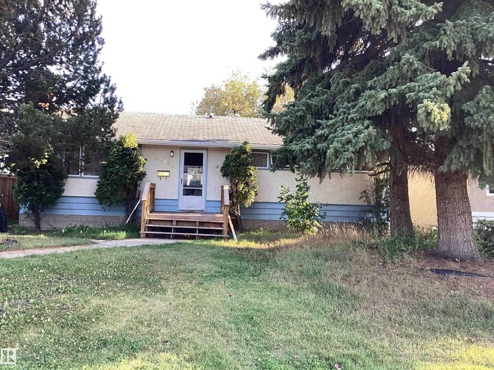 Property Photo:  16131 109A Avenue NW  AB T5P 1C5 