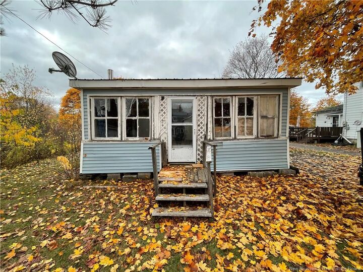 Photo de la propriété: 28 First Avenue NB E6J 1S4