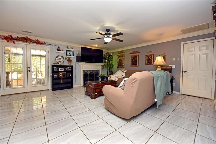 Property Photo:  107 E Clinton Drive E  GA 30165 