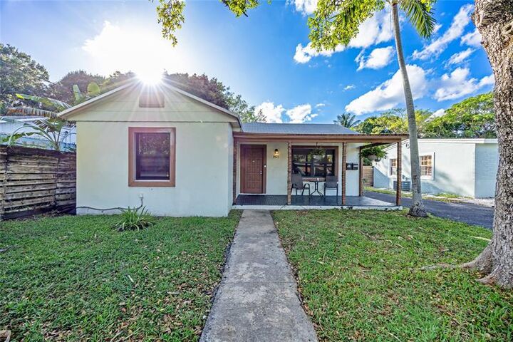 1421 NE 5th Ter  Fort Lauderdale FL 33304 photo