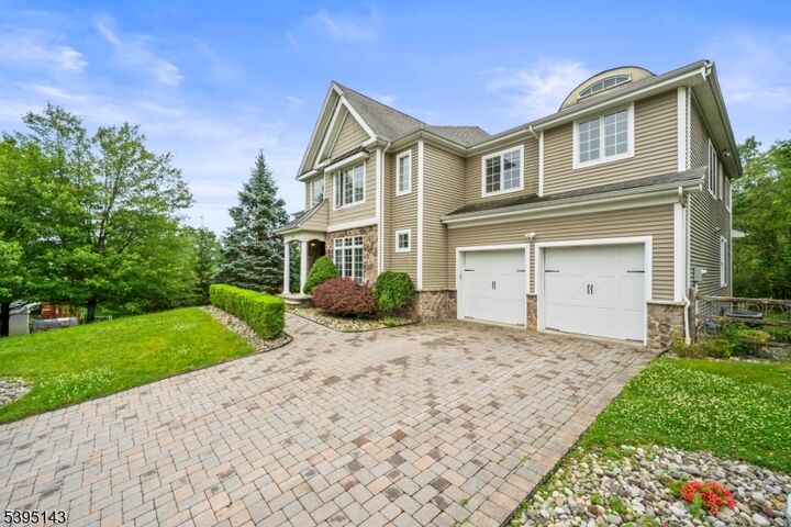 Property Photo:  65 Overlook Rdg  NJ 07436 