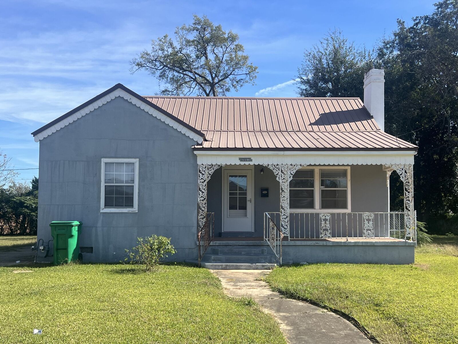 Property Photo: 516 15th St N MS 39701
