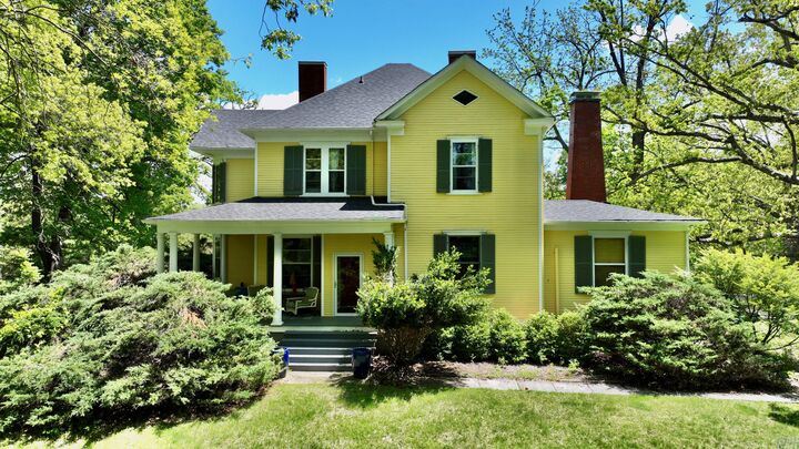 Property Photo:  152 Harris St  WV 24901 