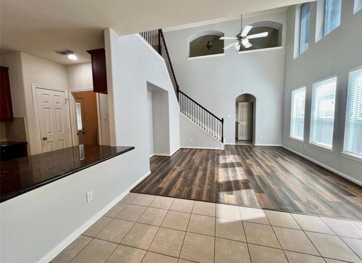 Property Photo: 10511 Rustling Villas Lane TX 77075