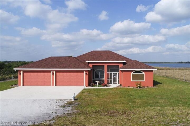 Property Photo:  215 E Shockley Road  FL 33825 
