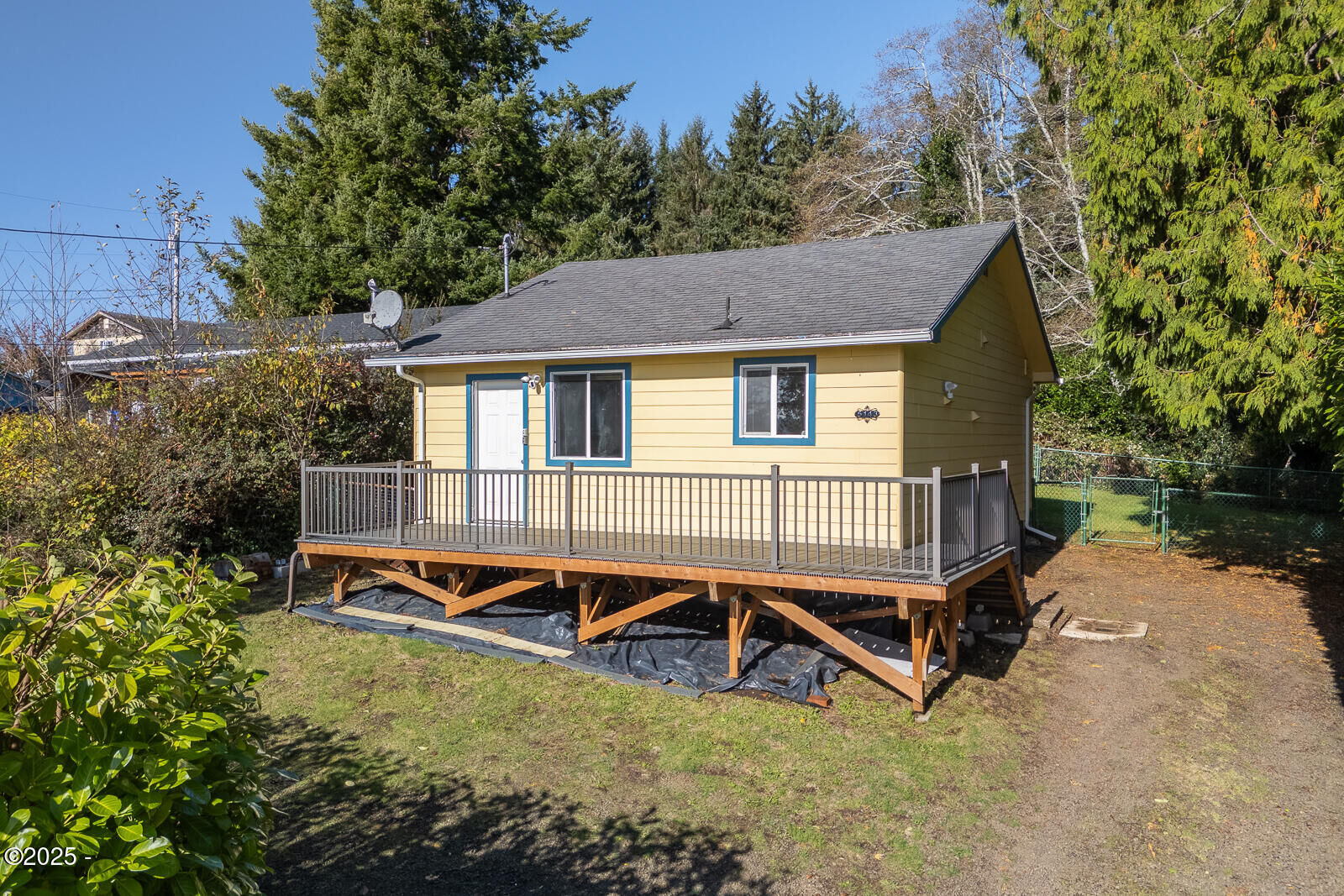 Property Photo:  5143 NE 50th Street  OR 97364 