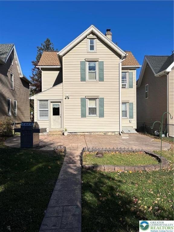 Property Photo:  731 Locust Street  PA 18032 