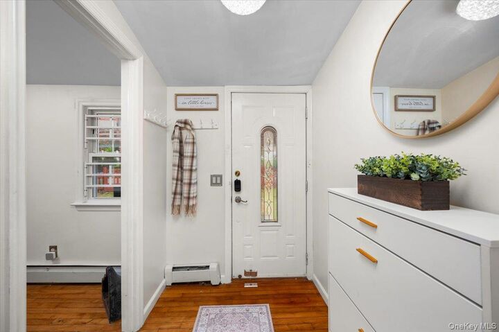 Property Photo:  33 Hollowbrook Court N  NY 10567