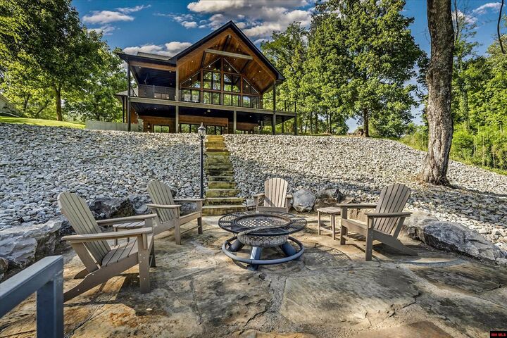 Property Photo:  352 Wheatstone Place  AR 72626 