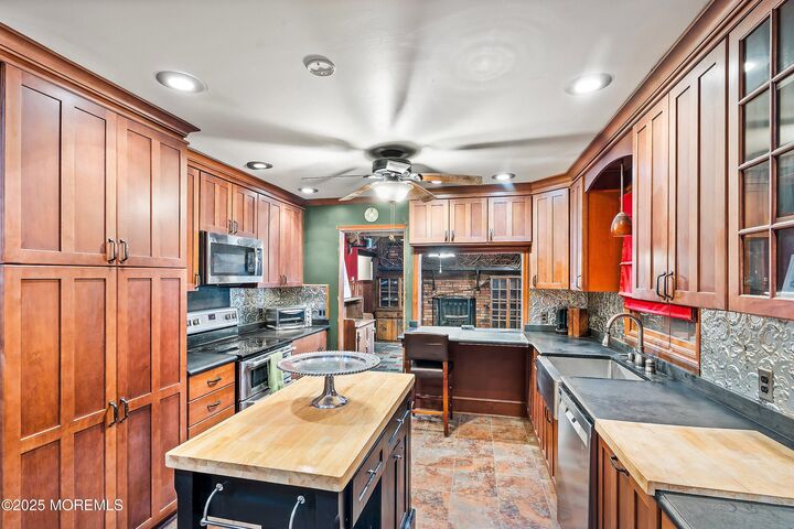 Property Photo:  53 Hilltop Road  NJ 07731 